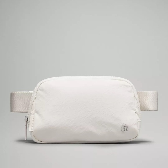 lululemon athletica Handbags - Lululemon everywhere belt bag (bone)